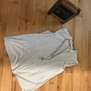 Adrianna Papell cap sleeve top